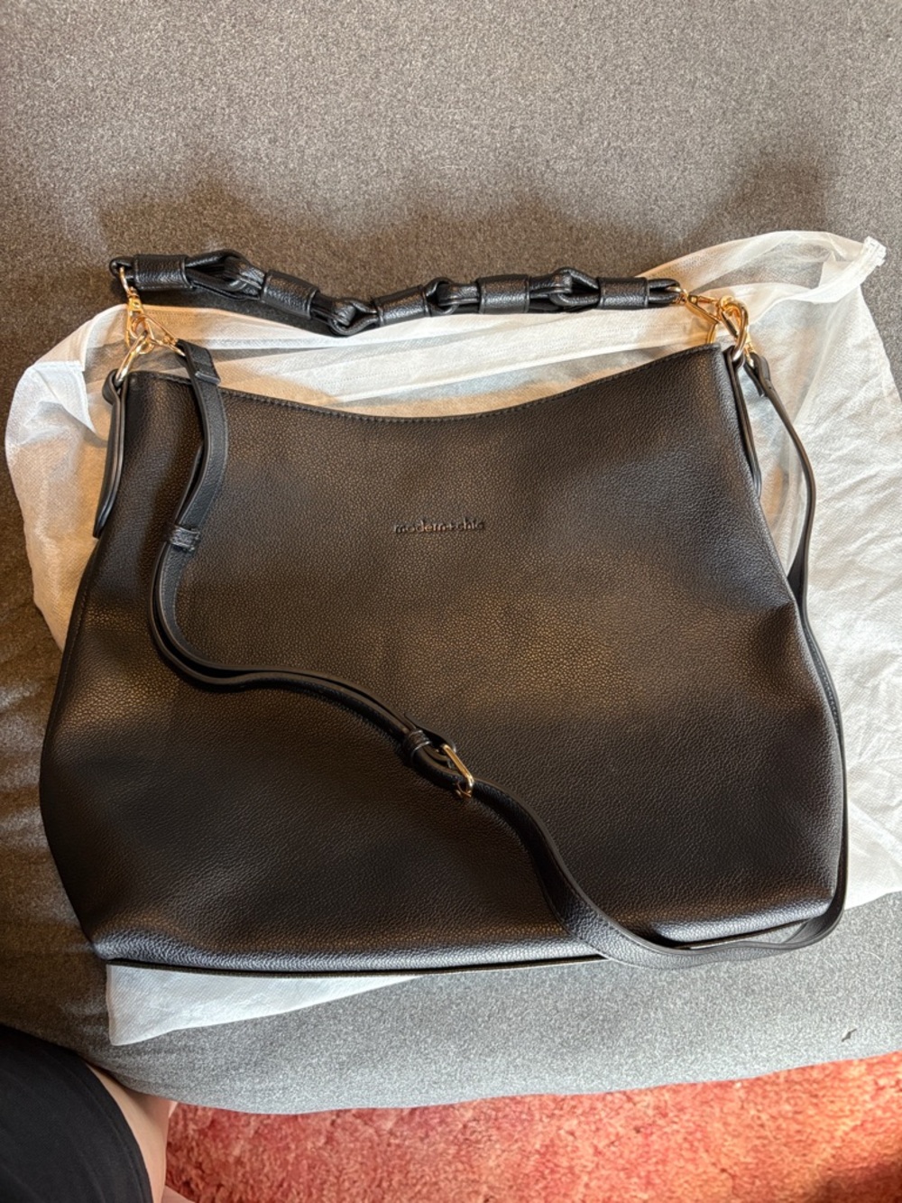 Modern+Chic Sawyer Tote in Black